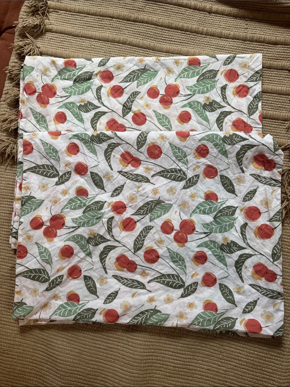 Garnet Hill organic cotton Vintage Cherries 🍒 percale pillow cases standard NEW